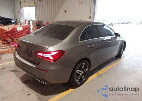 2019 Mercedes-Benz A 220 4Matic из США, поврежденный, VIN WDD3G4FB9KW014185